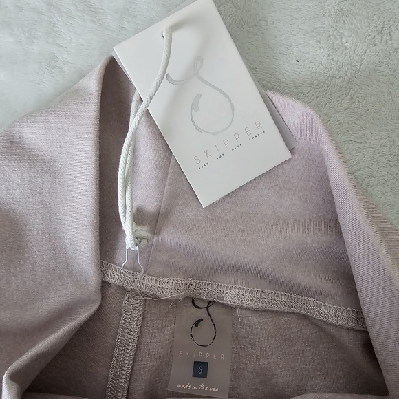 Reel Skipper Pink Classic Yoga Shorts UPF 30 Moisture-Wicking Size Small - Picture 10 of 10